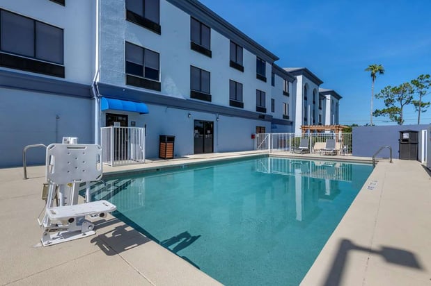 Images Best Western Plus Orlando East- UCF Area