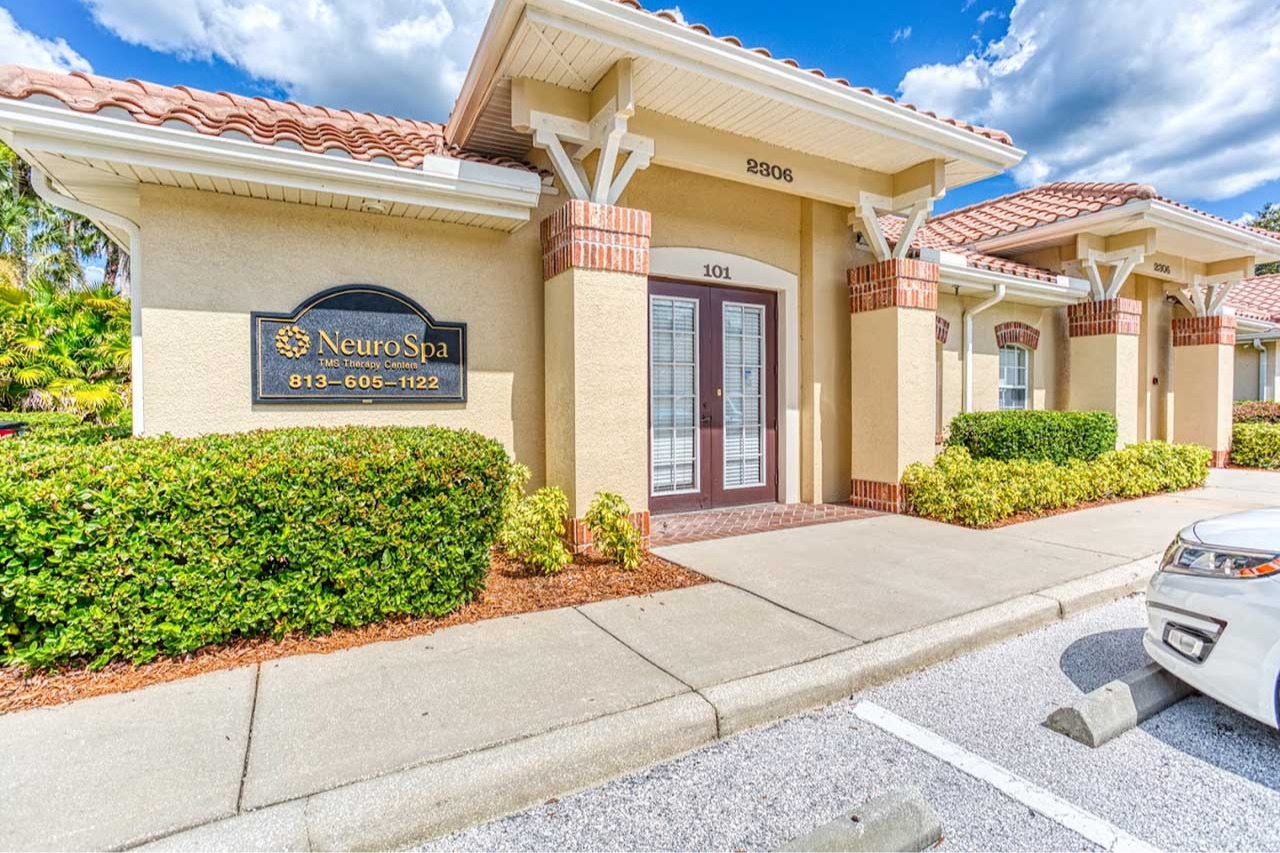 NeuroSpa Wesley Chapel Entrance 