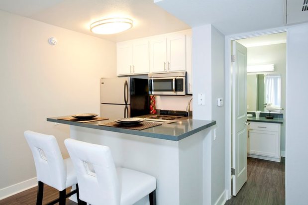 Images Plaza at Sherman Oaks