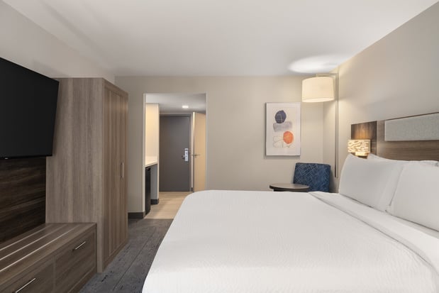 Images Holiday Inn Express Fayetteville - Fort Bragg by IHG