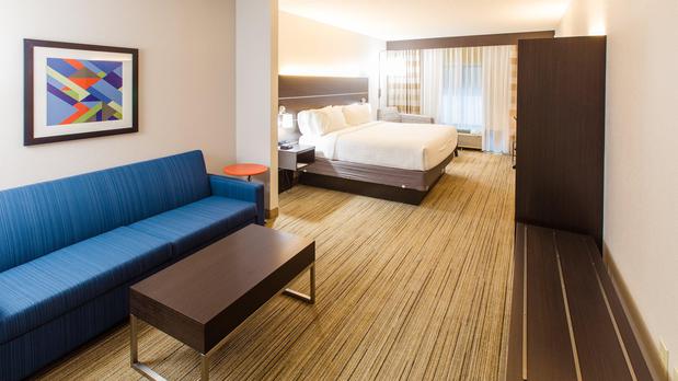 Images Holiday Inn Express & Suites Harriman, an IHG Hotel