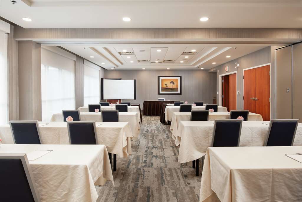 Images Hampton Inn & Suites by Hilton Barrie