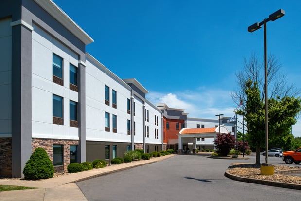 Images Holiday Inn Express Lewisburg/New Columbia by IHG