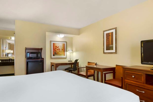 Images Best Western McAllen Medical Center