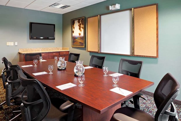Images Hampton Inn & Suites Lincoln Northeast I-80
