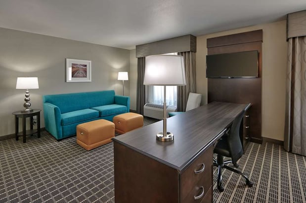 Images Hampton Inn & Suites Albuquerque Airport