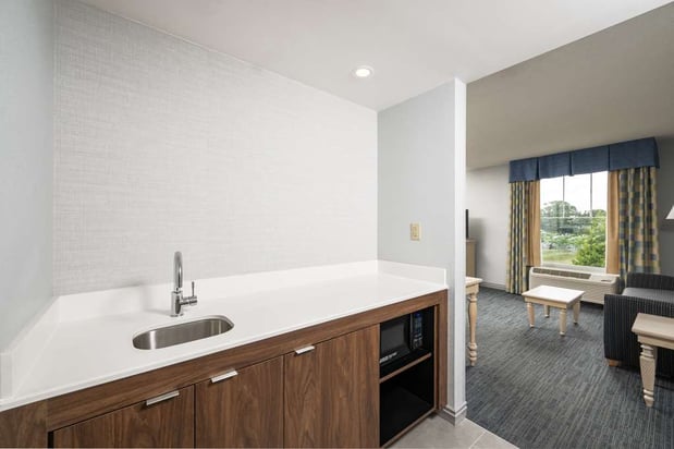 Images Hampton Inn & Suites Cape Cod-West Yarmouth
