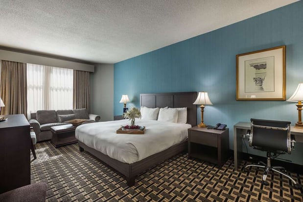 Images Inn at The Colonnade Baltimore - a DoubleTree by Hilton Hotel