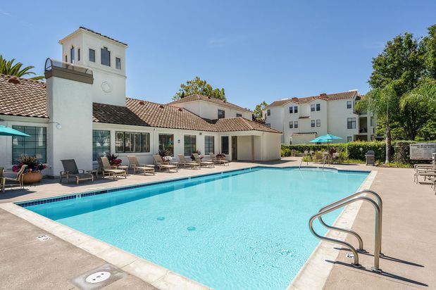 Images Mission Pointe by Windsor Apartments