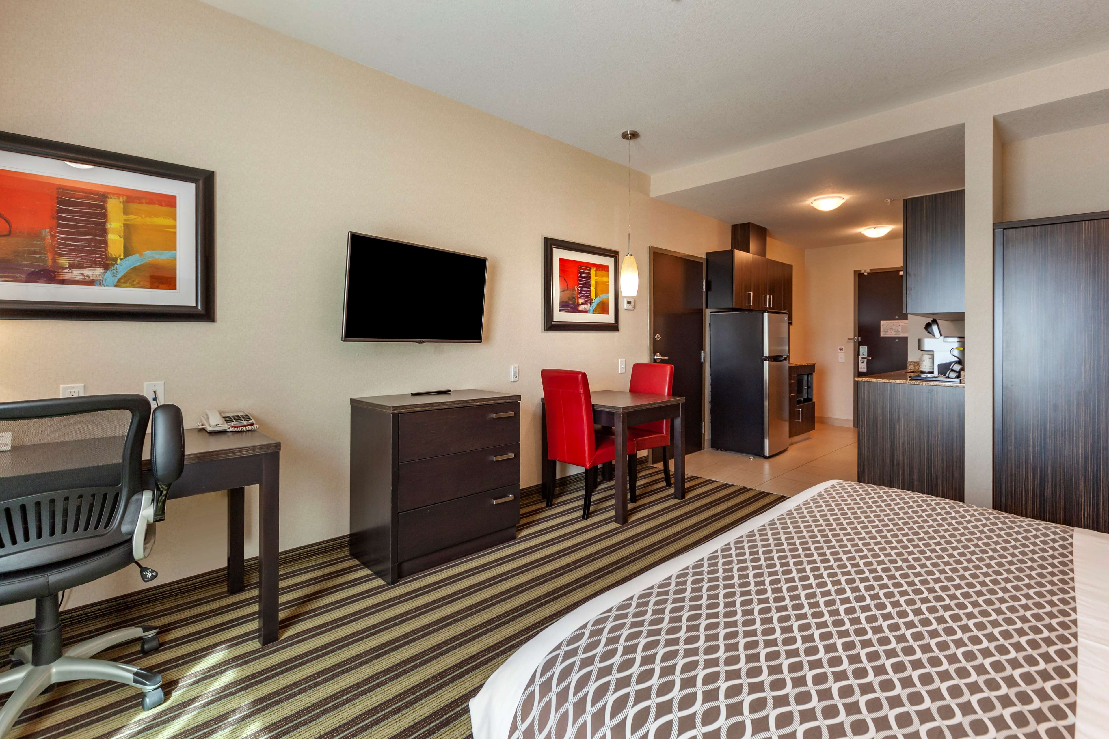 Images Best Western Plus Drayton Valley All Suites