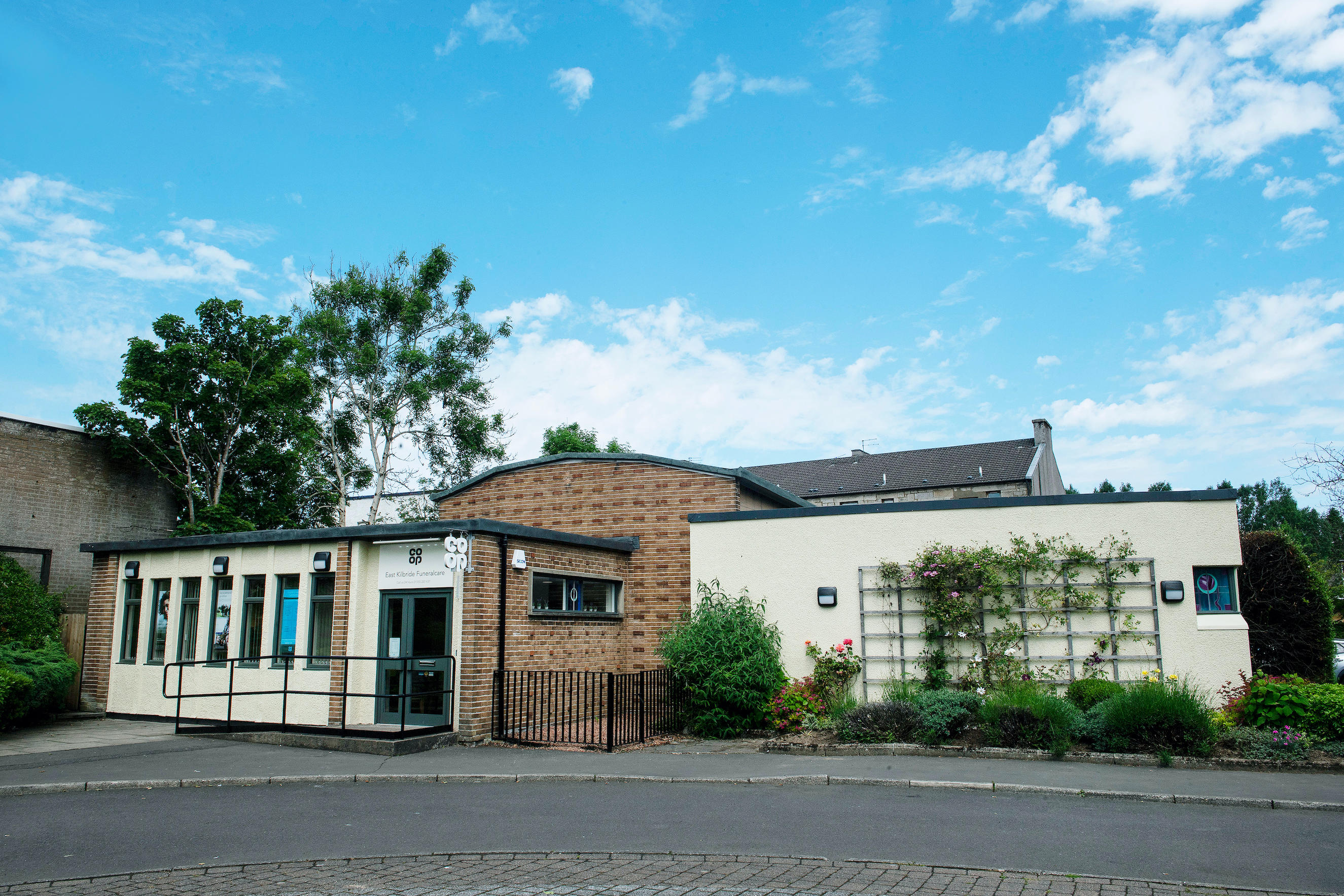 Co-op Funeralcare Eastkilbride exterior