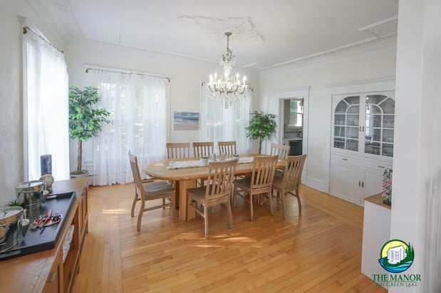 Images The Manor On Green Lake