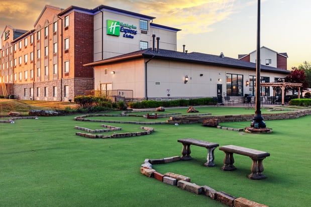 Images Holiday Inn Express & Suites Tulsa S Broken Arrow Hwy 51 by IHG