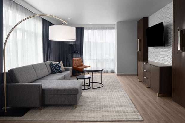 Images Hotel West & Main Conshohocken Philadelphia, Tapestry by Hilton