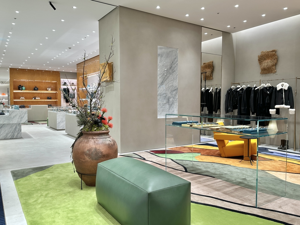 Images LOEWE 岩田屋本店