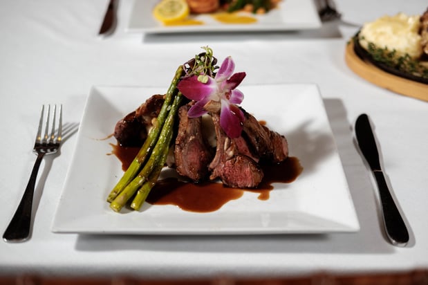 Images Hotel Indigo Long Island - East End by IHG