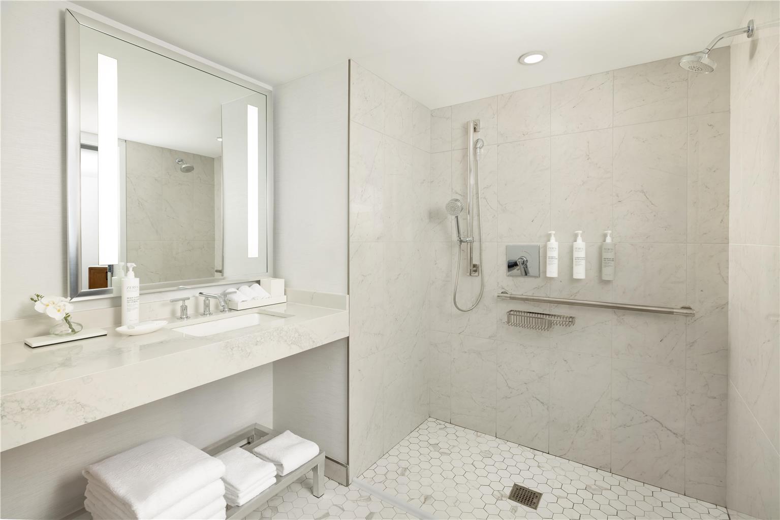 Guest room bath 