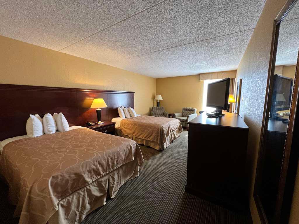 2 Double Bedroom SureStay Plus By Best Western Hopkinsville Hopkinsville (270)874-2680