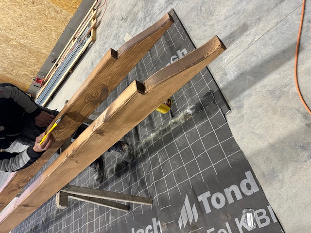 Images HORGAS TETŐ - Ácsmunka - Tetőfedés - Gépi fújt Szigetelés - Kompakt Lemez burkolás