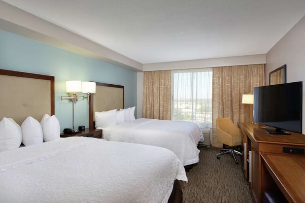 Images Hampton Inn & Suites Austin-Airport