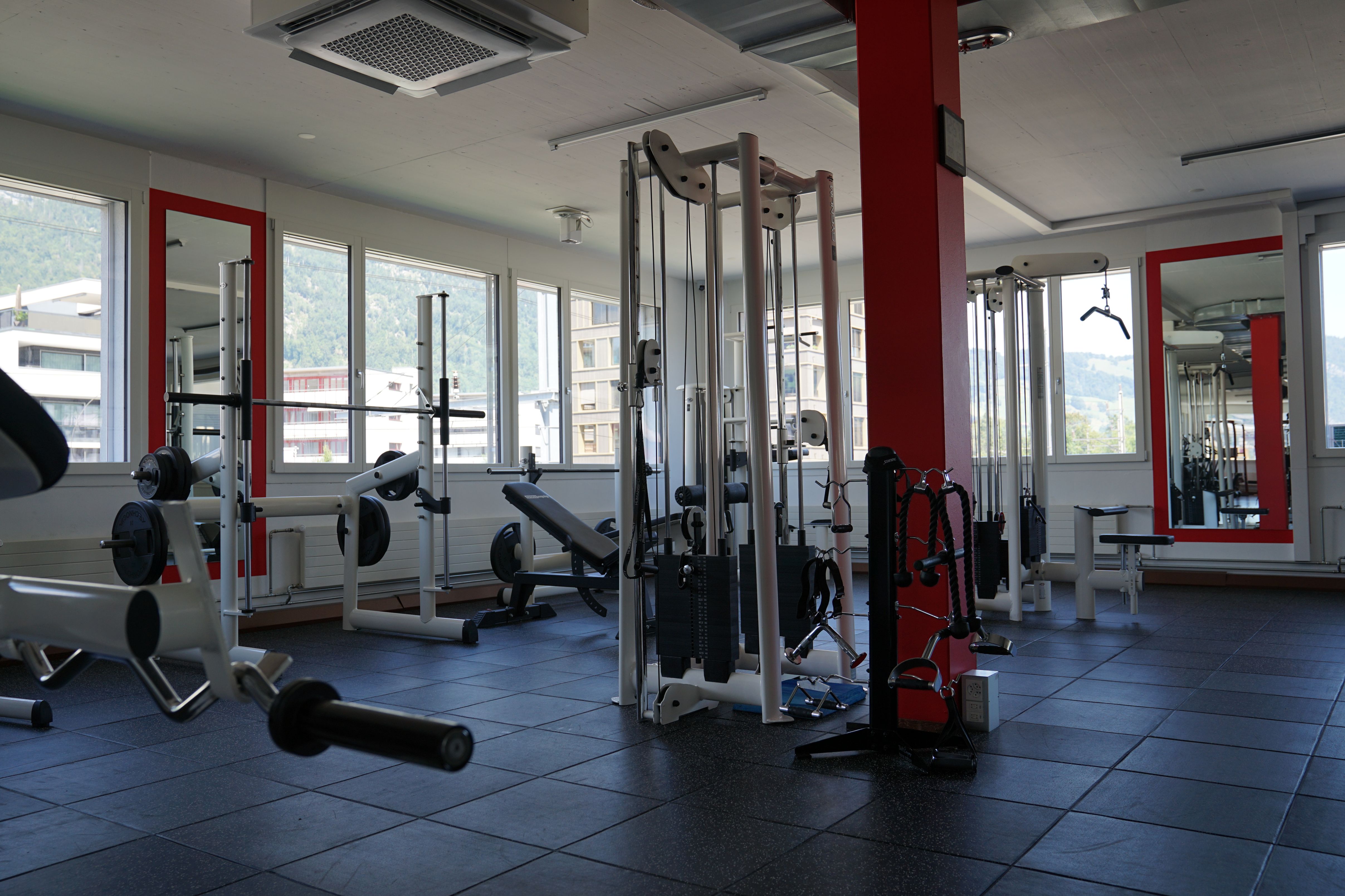 Bilder Physical Center Mavric AG