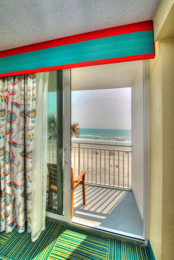 Ocean Front View From Room Best Western Aku Tiki Inn Daytona Beach (386)252-9631