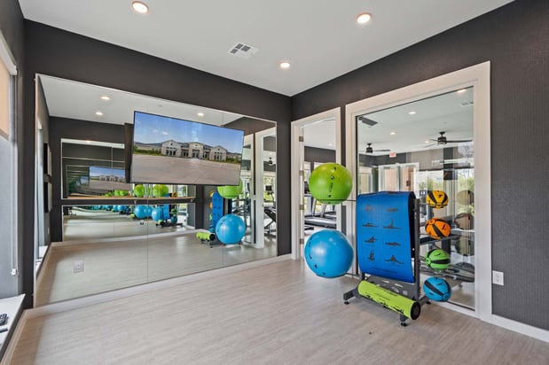 Images Camden Leander Apartments