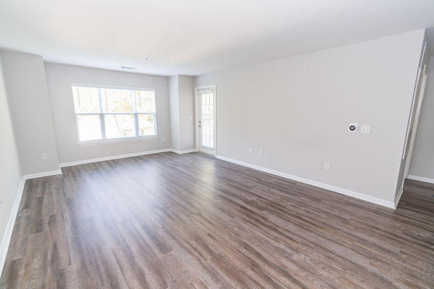 Images Merion Stratford Apartment Homes