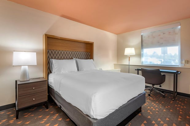 Images Holiday Inn Bangor by IHG