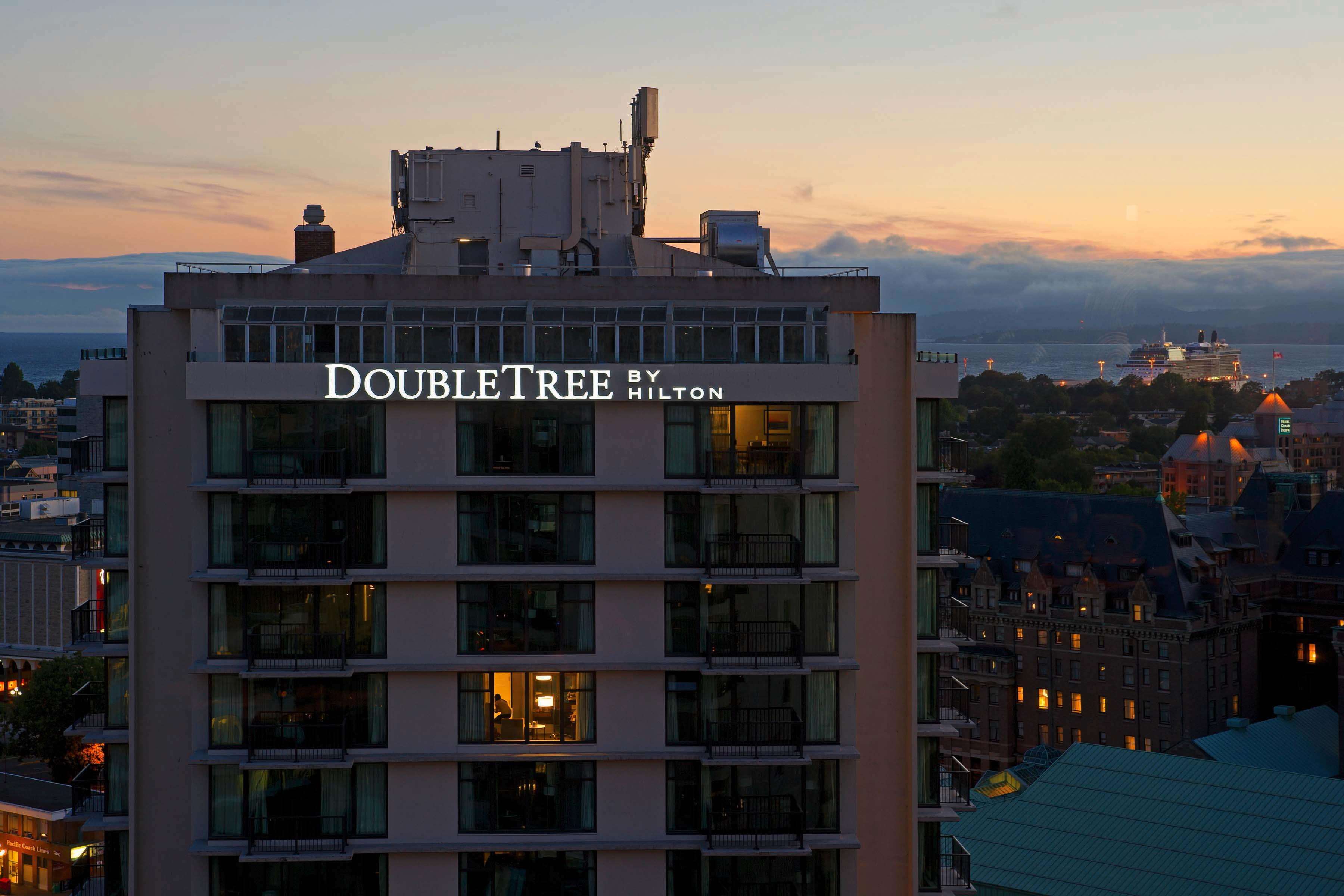 Images DoubleTree by Hilton Hotel & Suites Victoria