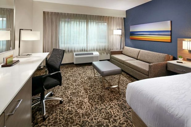 Images Hilton Garden Inn San Diego Mission Valley Stadium