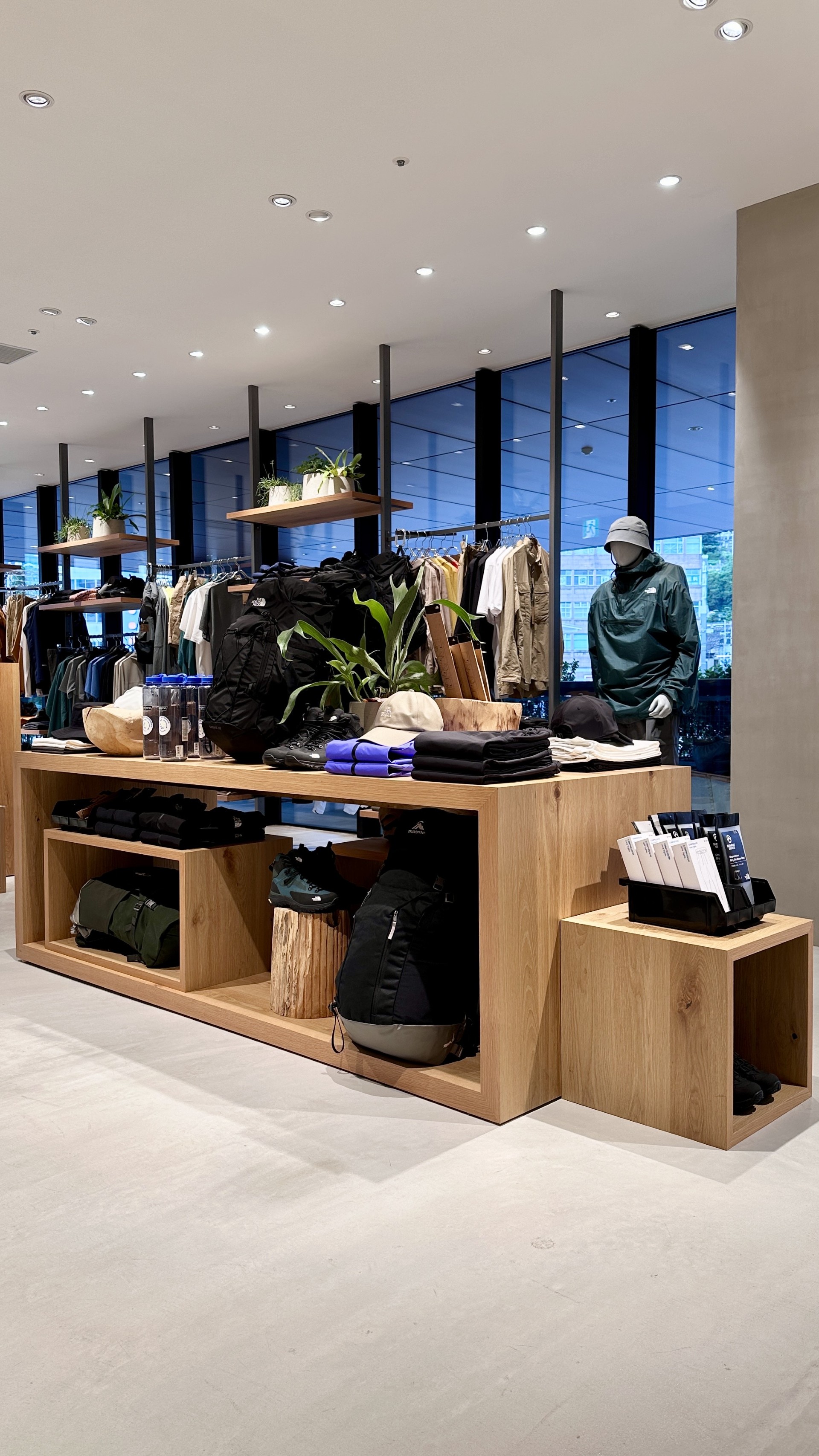 Images THE NORTH FACE+ (ザ・ノース・フェイス プラス) アミュプラザ長崎
