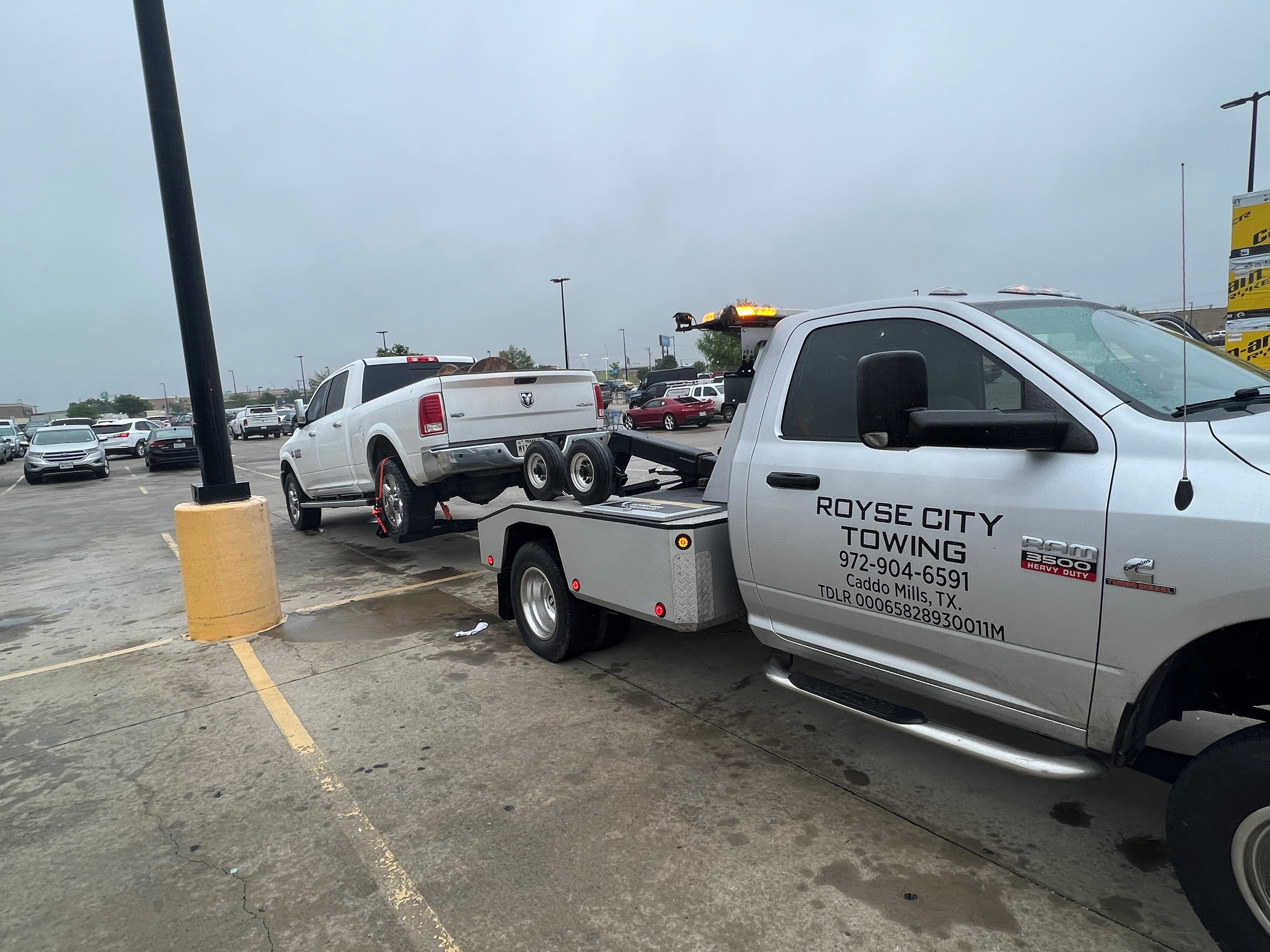 Royse City Towing LLC offers wrecker and vehicle lockout service in Royse City, TX