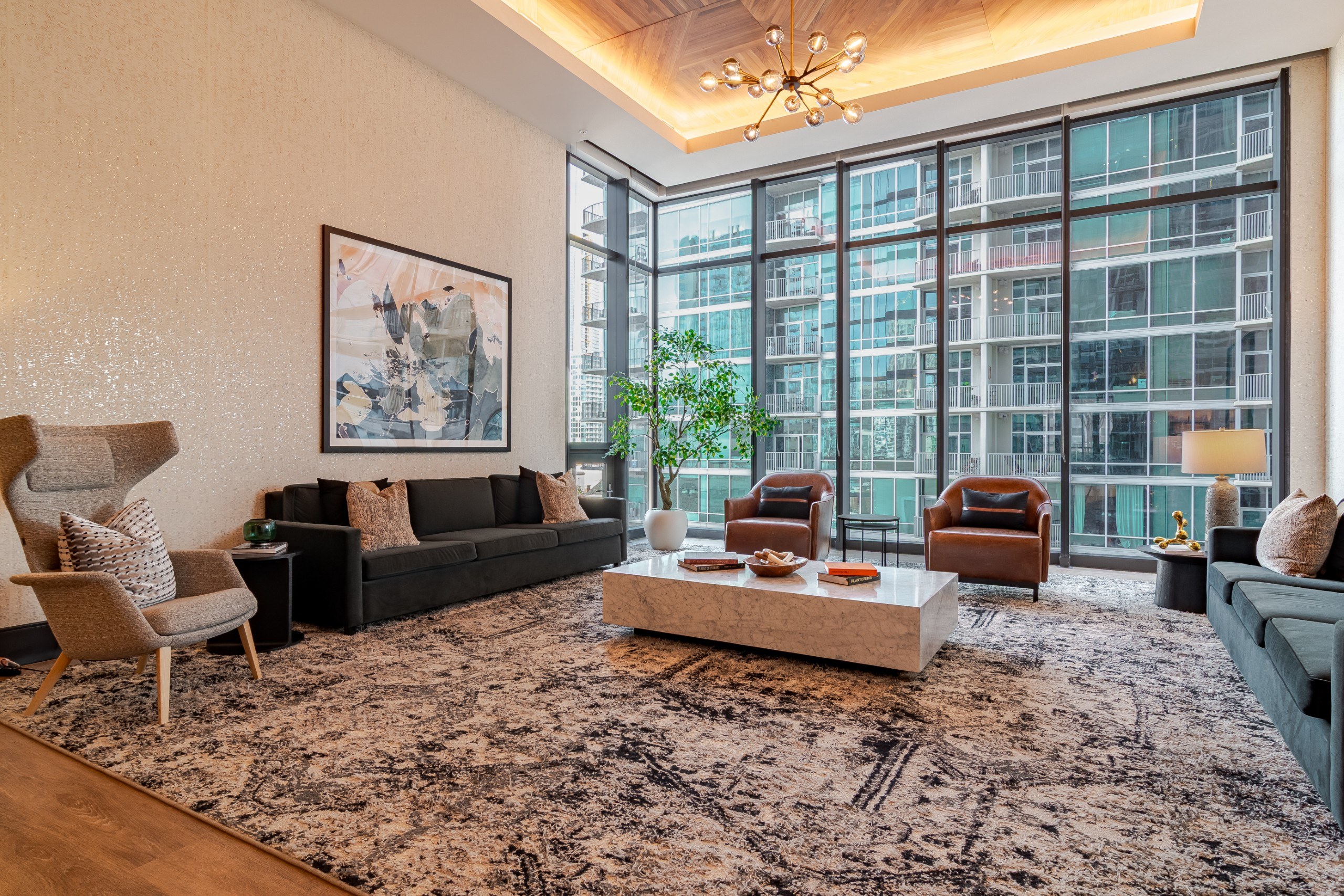 Community Lounge Space at 903 Peachtree Apartments in Atlanta, GA 30309 