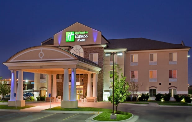 Images Holiday Inn Express & Suites Wichita Airport by IHG