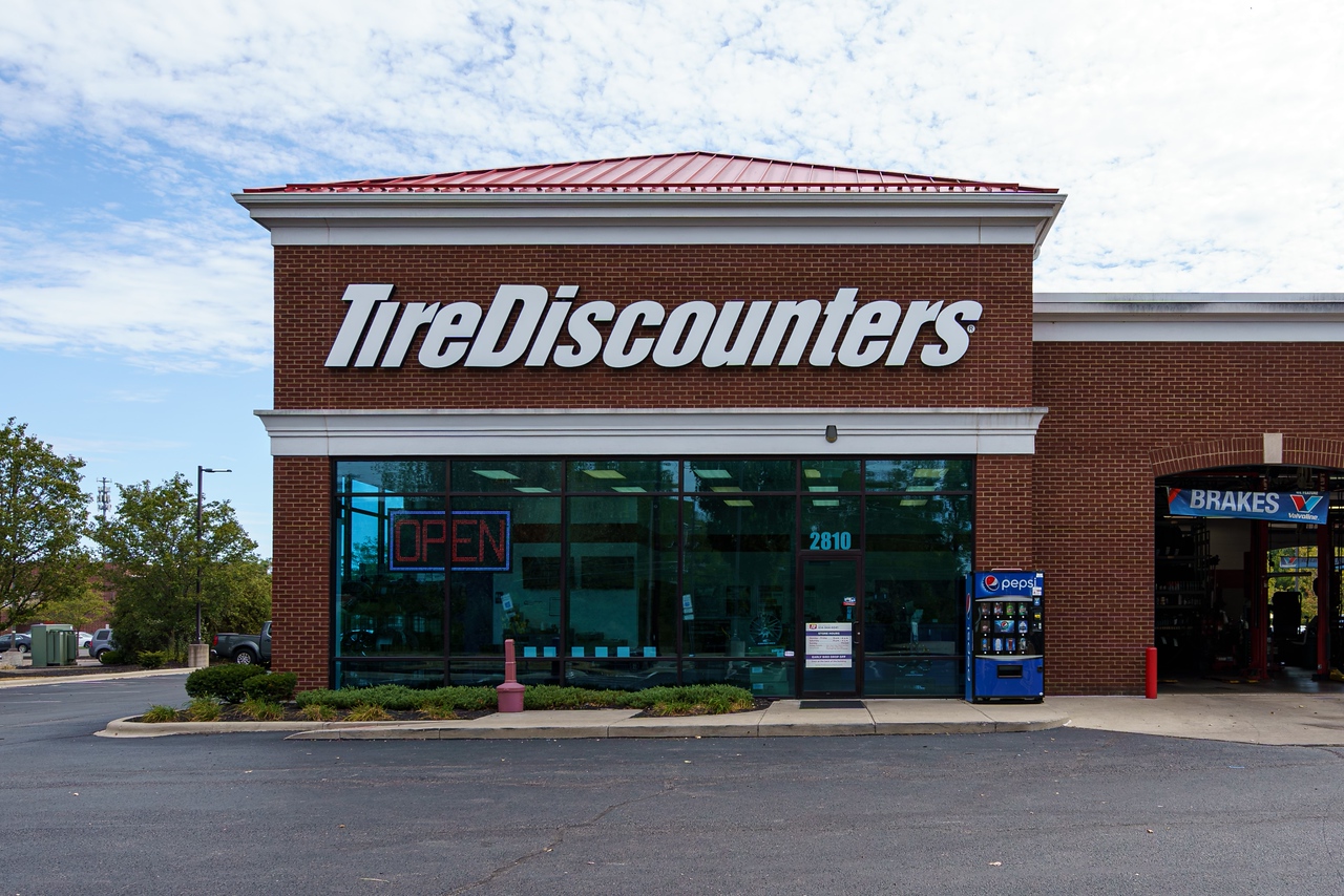 Tire Discounters on 2810 Stelzer Rd in Columbus