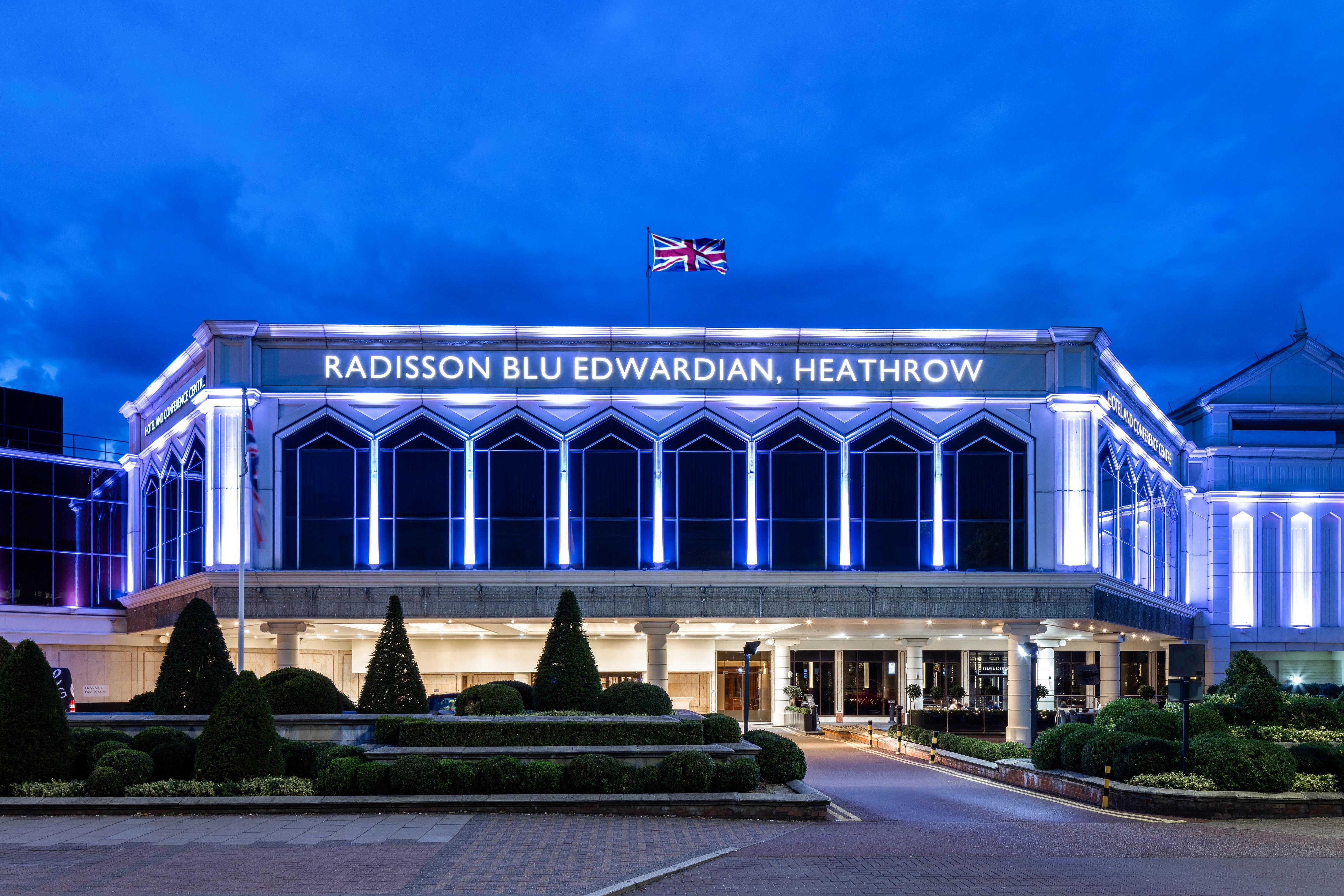 Radisson Blu Hotel & Conference Centre, London Heathrow Hayes 020 8759 6311