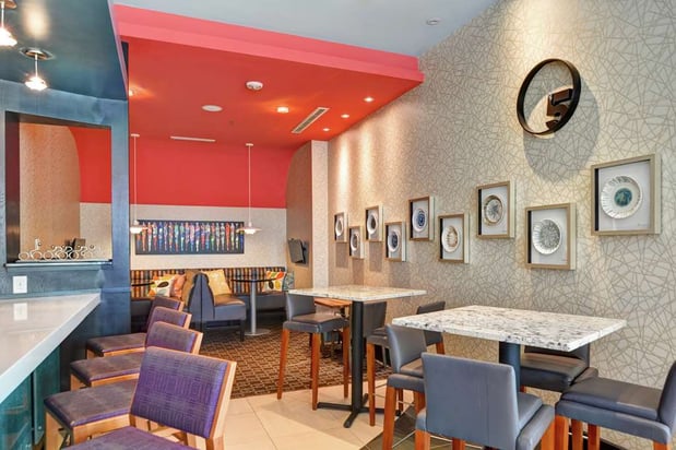 Images Hilton Garden Inn Raleigh /Crabtree Valley