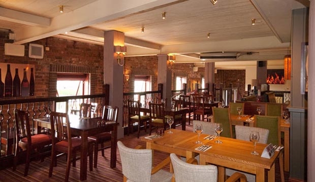 Beefeater restaurant Premier Inn Falkirk Central hotel Camelon 03337 777934