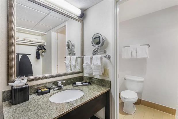 Images Best Western Plus Garden Court Inn