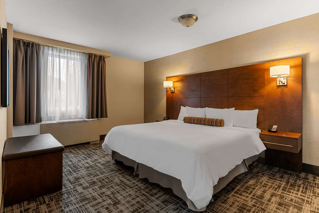 KingSuite Best Western Ville-Marie Montreal Hotel & Suites Montreal (514)288-4141