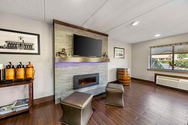Images Best Western Shelbyville Inn and Suites Celebration Inn