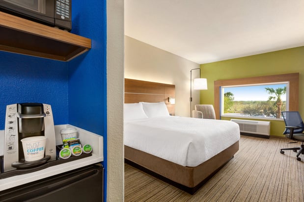 Images Holiday Inn Express & Suites Mission-McAllen Area by IHG