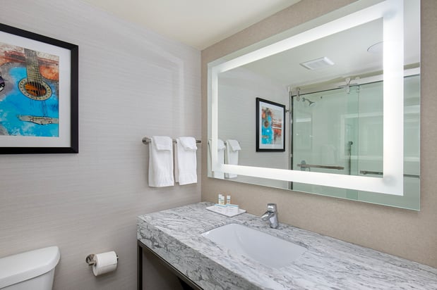 Images Crowne Plaza Nashville Airport by IHG