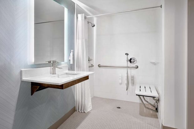 Images Hilton Garden Inn LAX Los Angeles Airport
