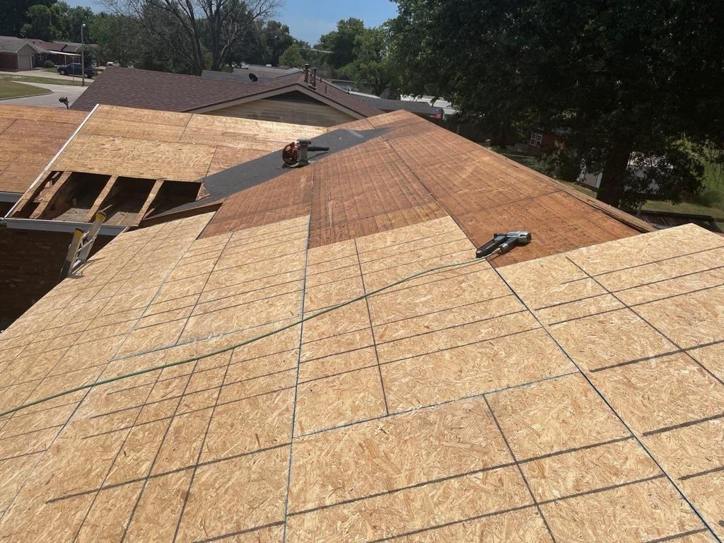 Summit Roofing & Solar Image