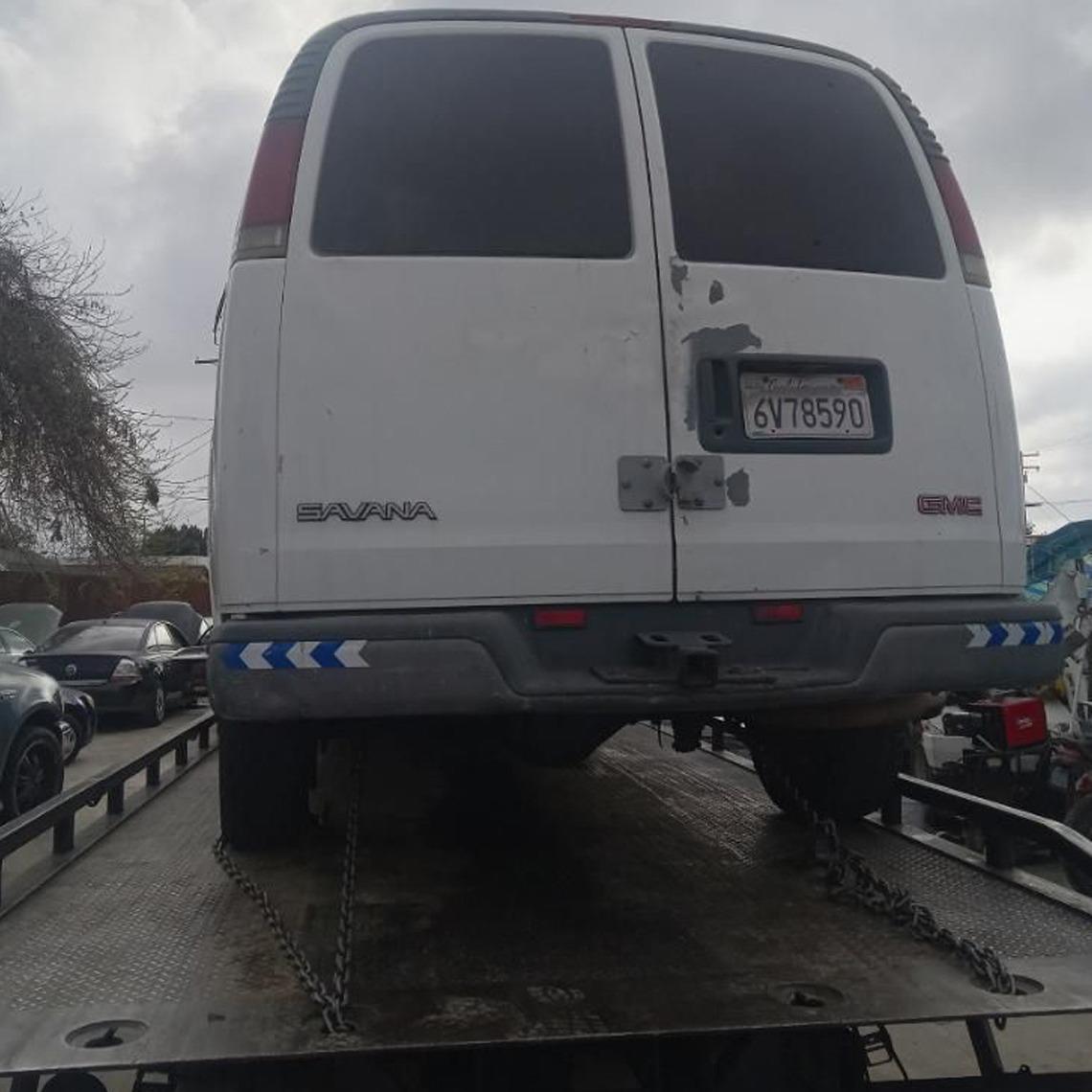 Junk Cars Bautista Logo