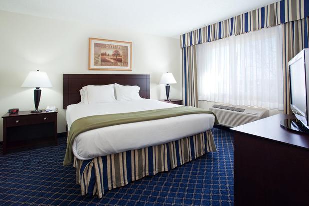 Images Holiday Inn Express & Suites Torrington, an IHG Hotel
