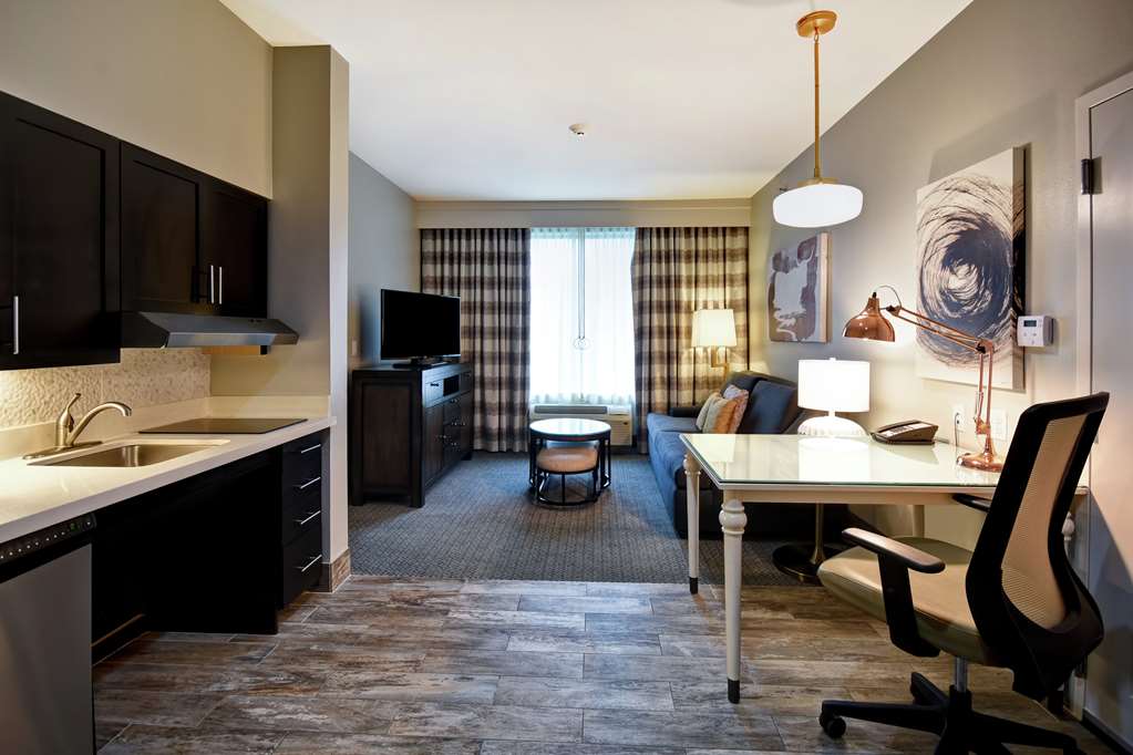 Guest room Homewood Suites by Hilton Dallas/Arlington South Arlington (817)465-4663