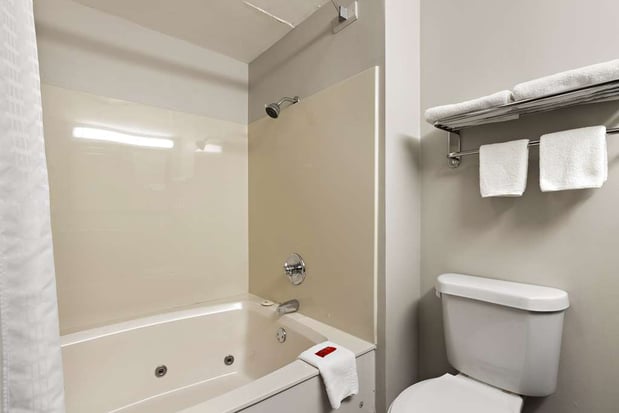 Images SureStay Plus by Best Western Tulsa East